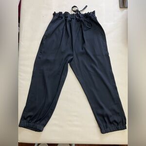 Lou & Grey Black Cropped Pants w/ Gathered Waist